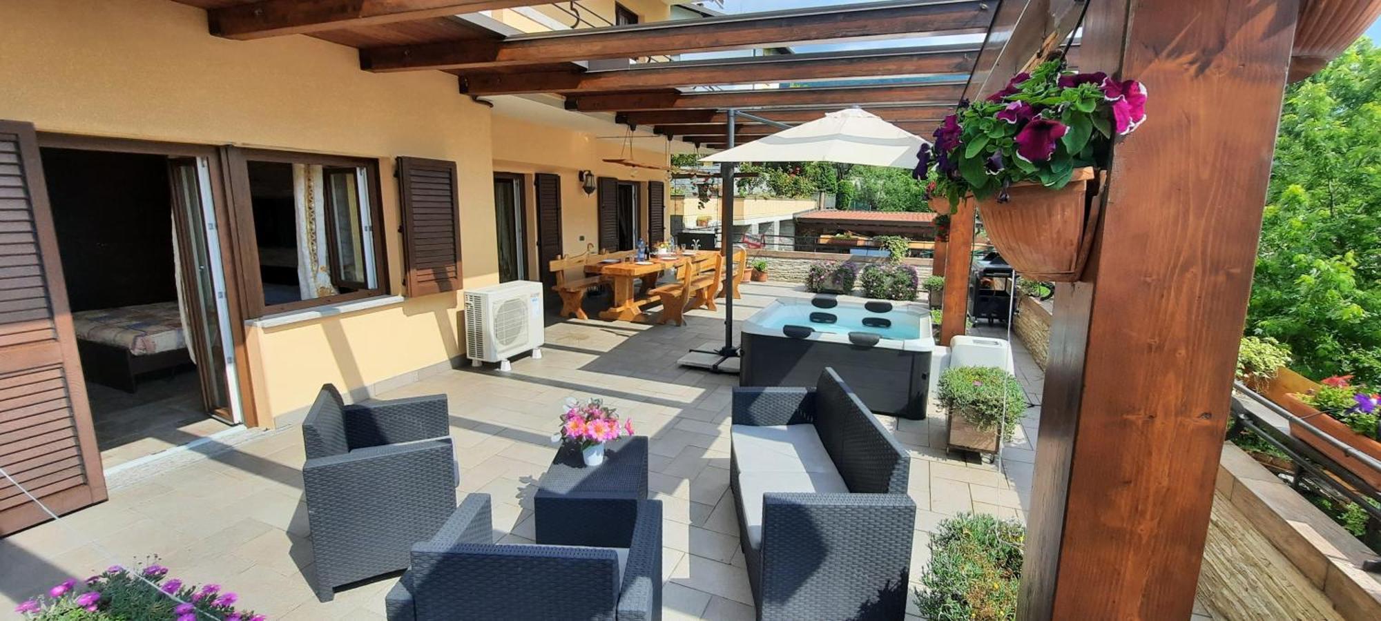 La Terrazza Casa Vacanza Carenno Екстериор снимка